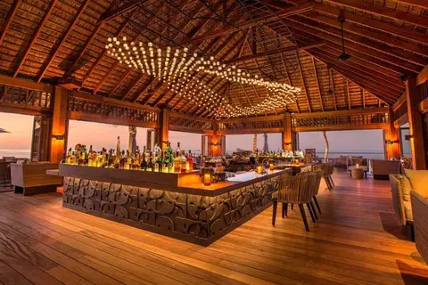 Hurawalhi Island Resort in Hurawalhi Island Resort — foto 7