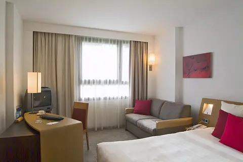 Hotel ILUNION Valencia 4 in Valencia — foto 4