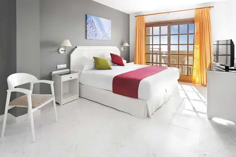 Elba Castillo San Jorge & Antigua Suite Hotel in Antigua — foto 3