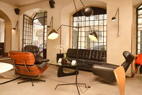 Brown’s Downtown Hotel in Almada — foto 17