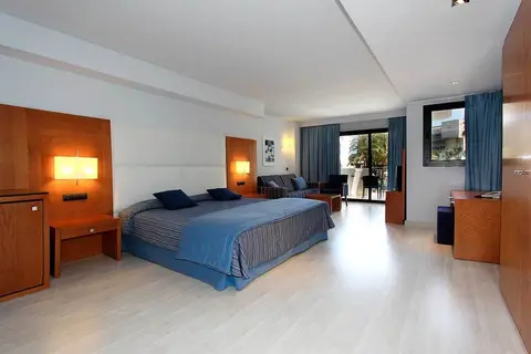 Protur Palmeras Playa Hotel in Sant Llorenç des Cardassar — foto 9