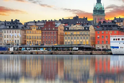 Explore Serene Sweden foto 1