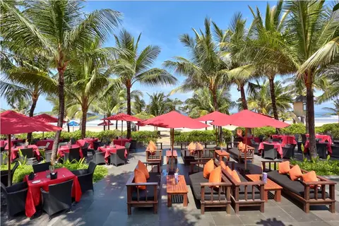 Hotel Legian Beach in Kuta — foto 10