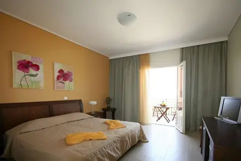 Alma Beach Hotel & Appartementen in Πέτρα — foto 3