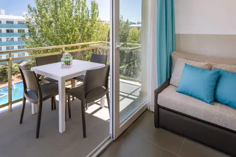 Rentalmar Salou Playa Family Suites & Pool in Salou — foto 10