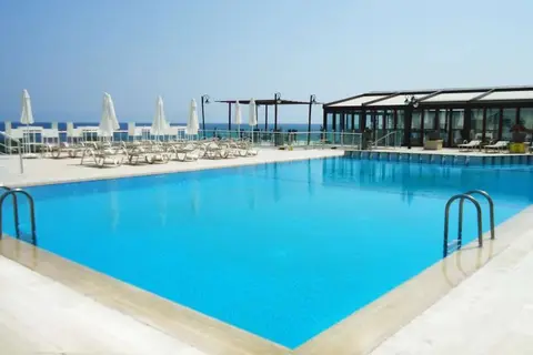 Ada Beach Hotel in Alsancak