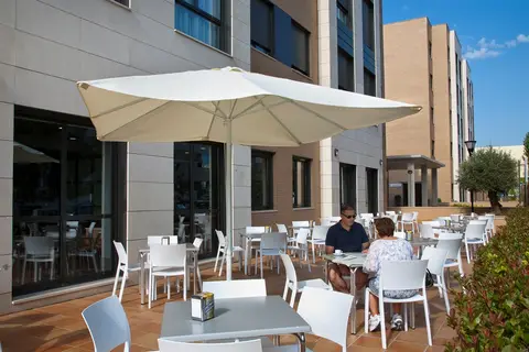 Aparthotel Compostela Suites in Madrid