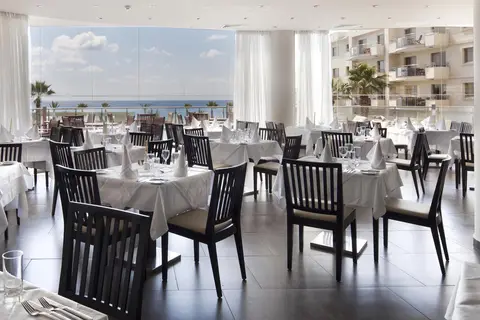 Capital Coast Resort & Spa in Paphos — foto 11