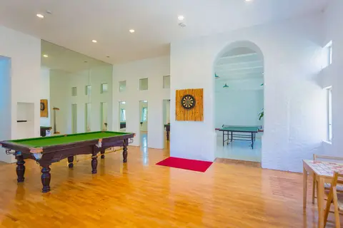 Waterfront Suites Phuket by Centara in ตำบลกะรน — foto 8