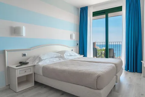 Riva del Sole foto 2