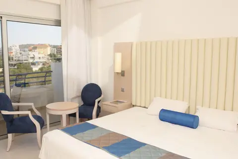 Vrissiana Beach Hotel in Παραλίμνι — foto 11