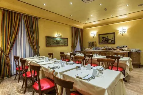 River Palace in Rome, foto 19