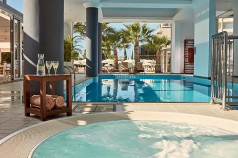 Grecian Park Hotel in Παραλίμνι — foto 18