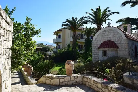 Lili Hotel in Gazi Municipal Unit, foto 13