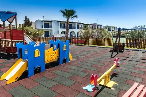 Kefalos Beach Tourist Village in Paphos — foto 29
