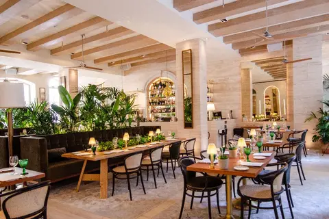 Browns Avenue Hotel in Almada — foto 2