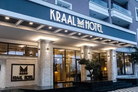 Kraal Hotel in Vlora