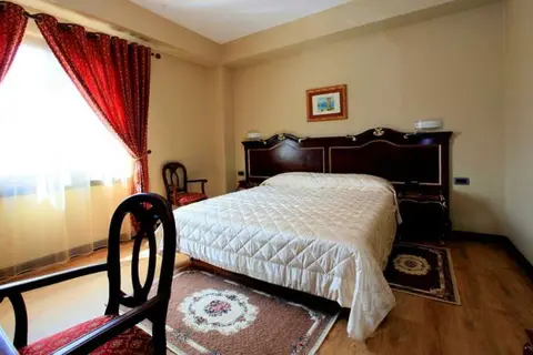 Victoria in Tirana — foto 12