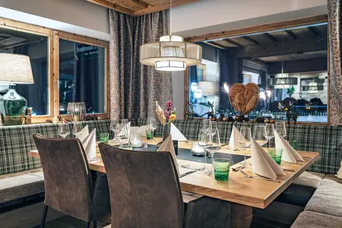 Hotel Neunbrunnen in Maishofen — foto 9
