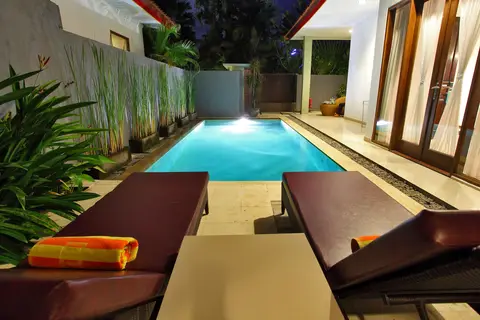 Hotel Puri Saron Seminyak in Kuta — foto 10