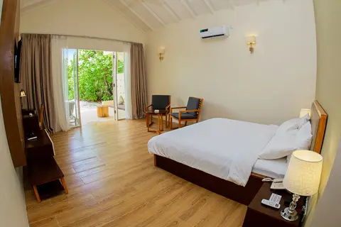 Hondaafushi Island Resort in Dhaalu Atoll — foto 12