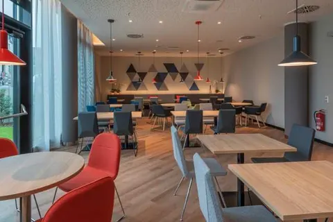 Holiday Inn Express Düsseldorf Hauptbahnhof foto 9