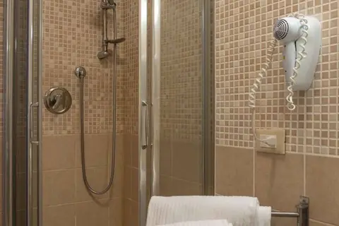 V Hotel in Ancona — foto 11