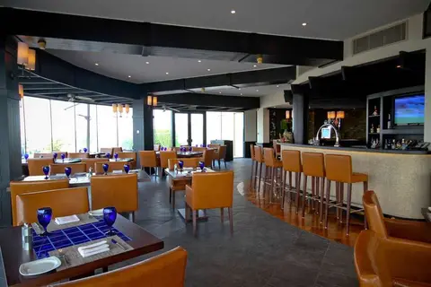 JA Beach Hotel in Palmito Pool Bar — foto 13