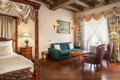 Iron Gate Prague by BHG foto 2