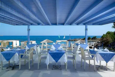 Sunrise Beach Resort in Πεύκοι — foto 12