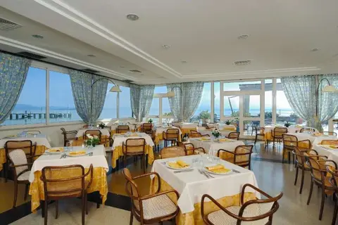 Hotel Lido in Passignano sul Trasimeno — foto 15