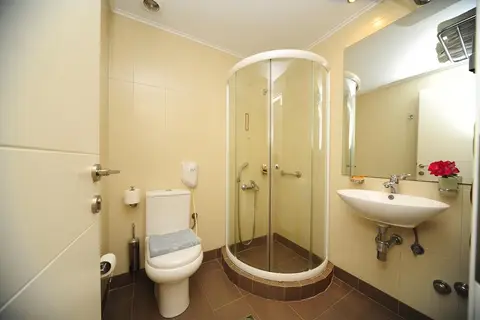 The Noverian Bios Santorini Vegan Hotel in Φηρά Θήρας — foto 16