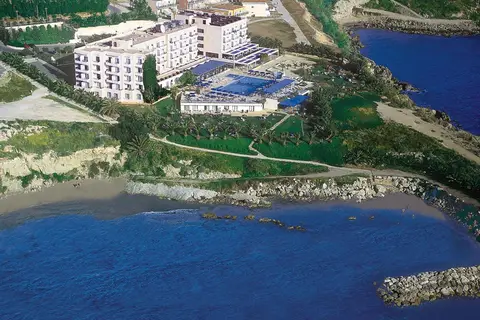Queen's Bay Hotel in Paphos — foto 2