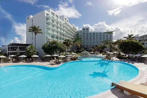 Sonesta Maho Beach Resort & Casino in Lowlands
