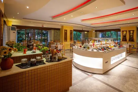 Hotel Pantheon in Βιολί Χαράκι — foto 14