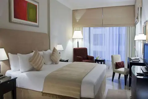 Two Seasons Hotel & Apartments in Dubai — foto 16