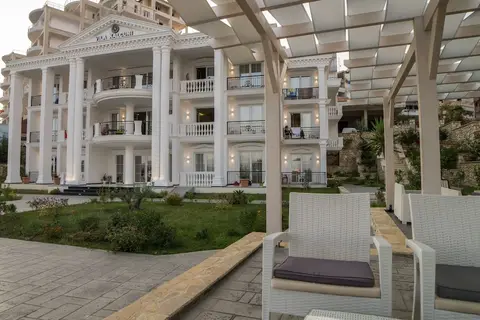 Vila Kalcuni Sarande in Saranda — foto 21