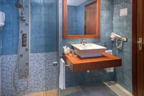 Hotel GHT Neptuno in Tossa de Mar — foto 20