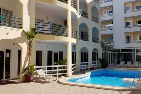 Apart Hotel Calema Avenida Jardim in Monte Gordo — foto 22