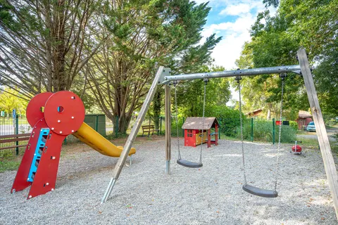 Camping Le Lac De Thoux foto 8