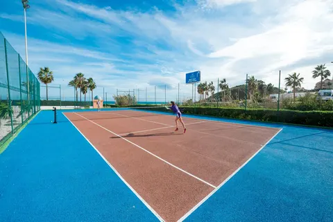 Ramada Hotel & Suites by Wyndham Costa del Sol foto 24