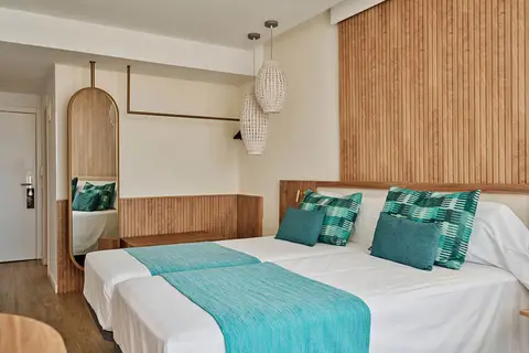 Vibra Algarb Hotel in Ibiza, foto 12