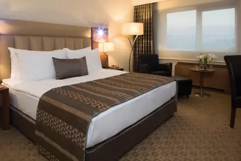 Mövenpick Hotel Izmir in Konak — foto 27