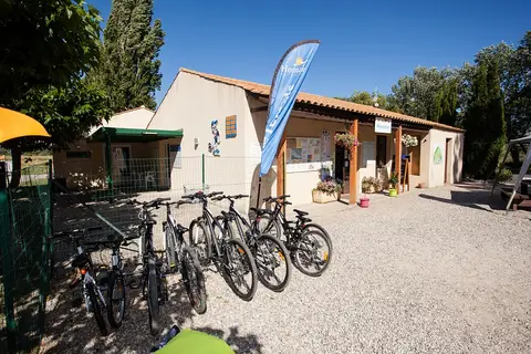 Camping Les Rives Du Luberon in Cheval-Blanc — foto 3