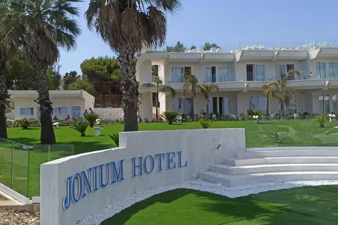 Jonium Hotel in Pulsano