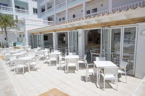 Endlss Beach & Disco Hotel Ibiza in Cala de Bou — foto 9