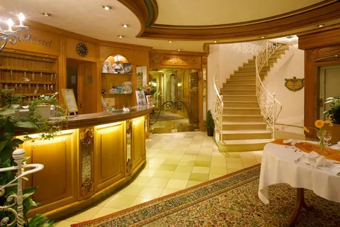 Flair Hotel Weinstube Lochner foto 3