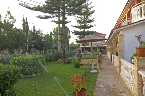 Tom & John Center in Δημοτική Ενότητα Ζακυνθίων — foto 26
