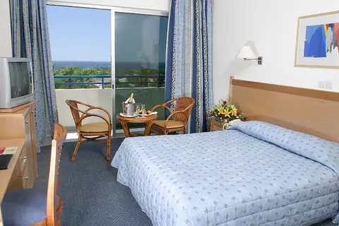 The Dome Beach Hotel & Resort in Ayia Napa — foto 15