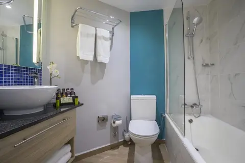 Leonardo Laura Beach & Splash Resort in Paphos — foto 20
